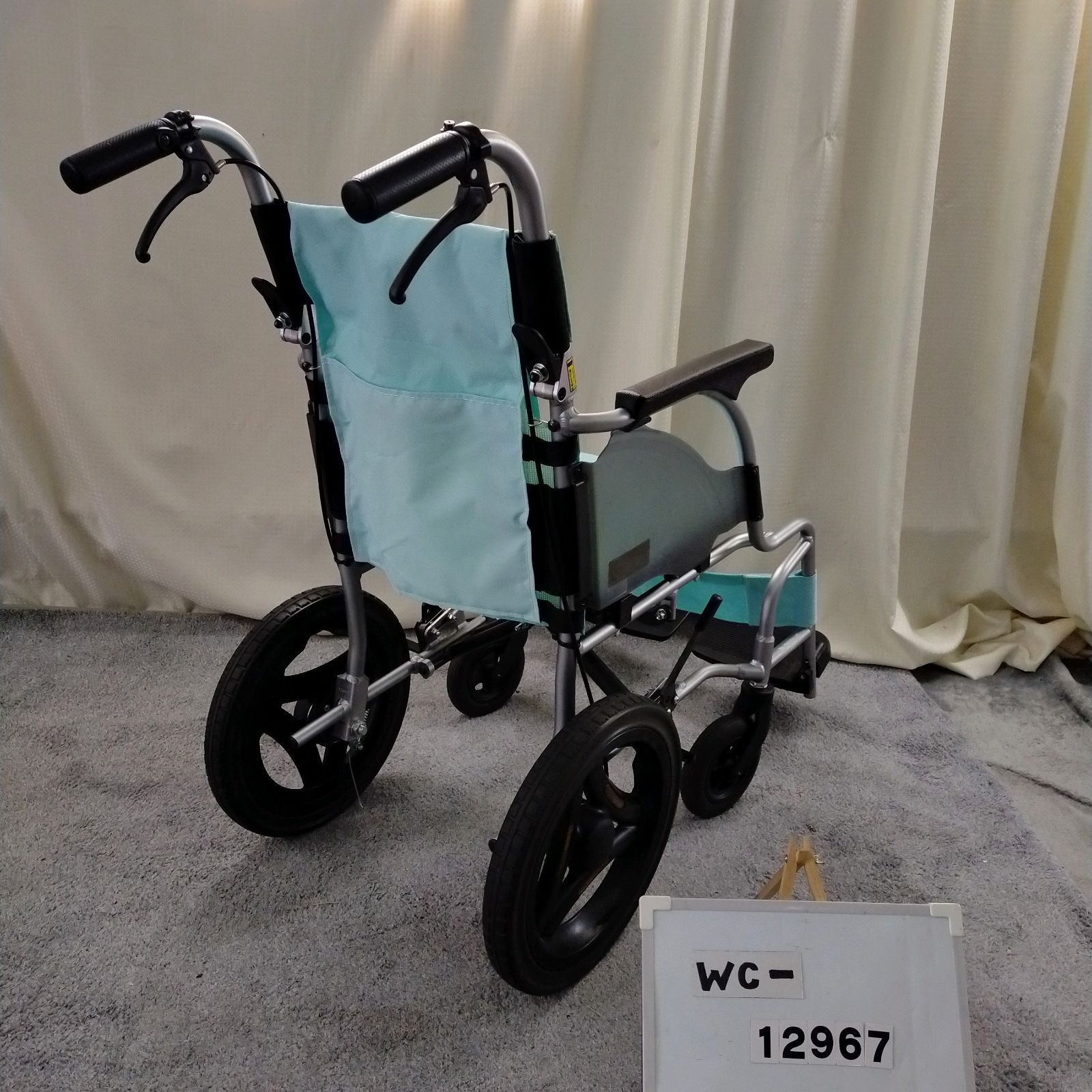 WC-12967 MiKi ミキ カルッタ CRT-2 PU 軽量 コンパクト ノーパンクタイヤ 介助型 介助式 車椅子 車イス 車いす 洗浄 消毒済