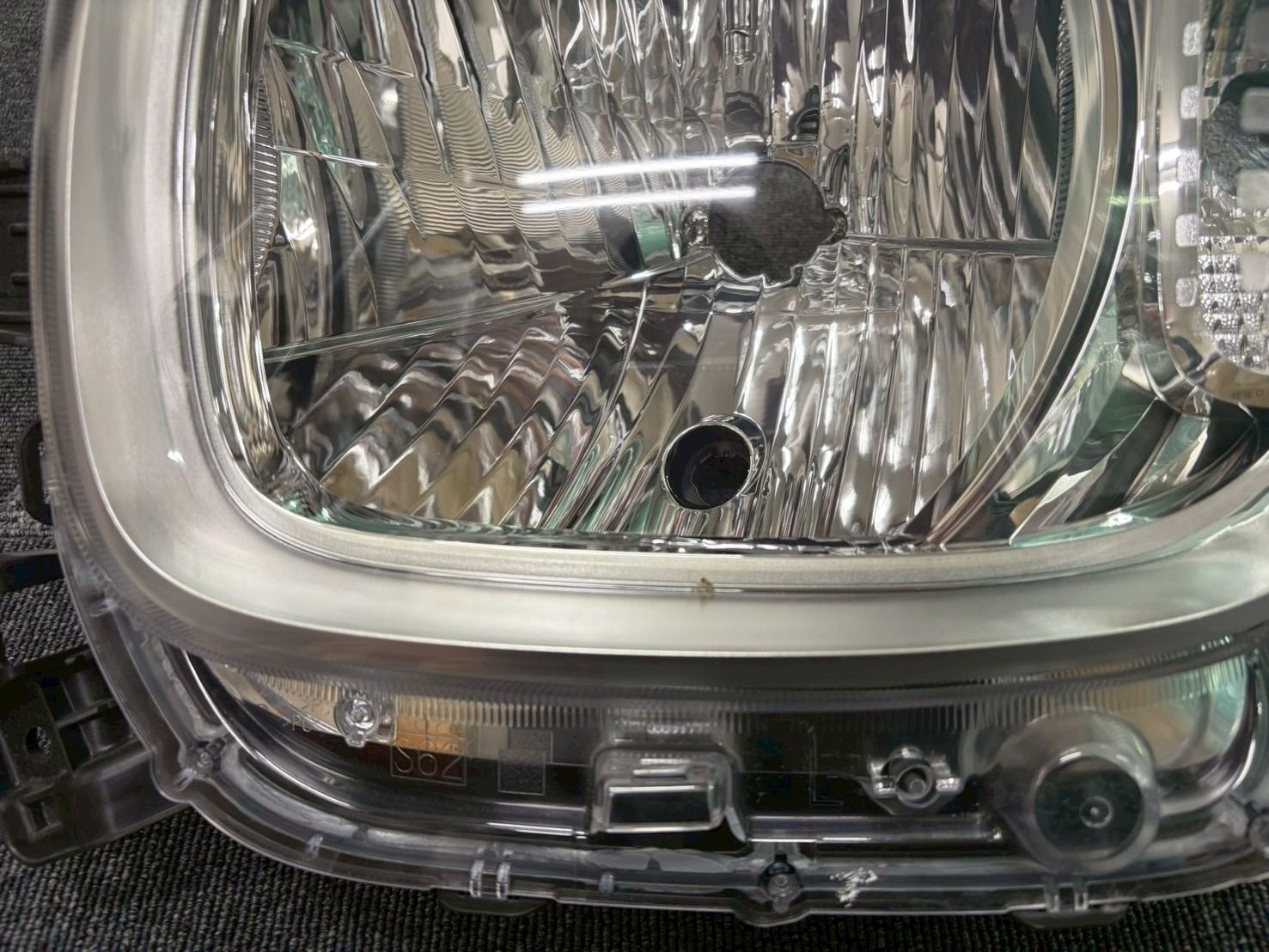 2511-99-01 スズキ スペーシア 純正 MK53S 右 ヘッドライト ICHIKOH