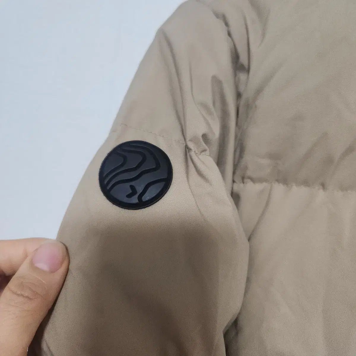 ダウン ベージュ