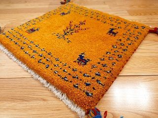 ペルシャ ギャッベ ミニマット 横41.5x39cm 生命の木 黄金色 ヤギ