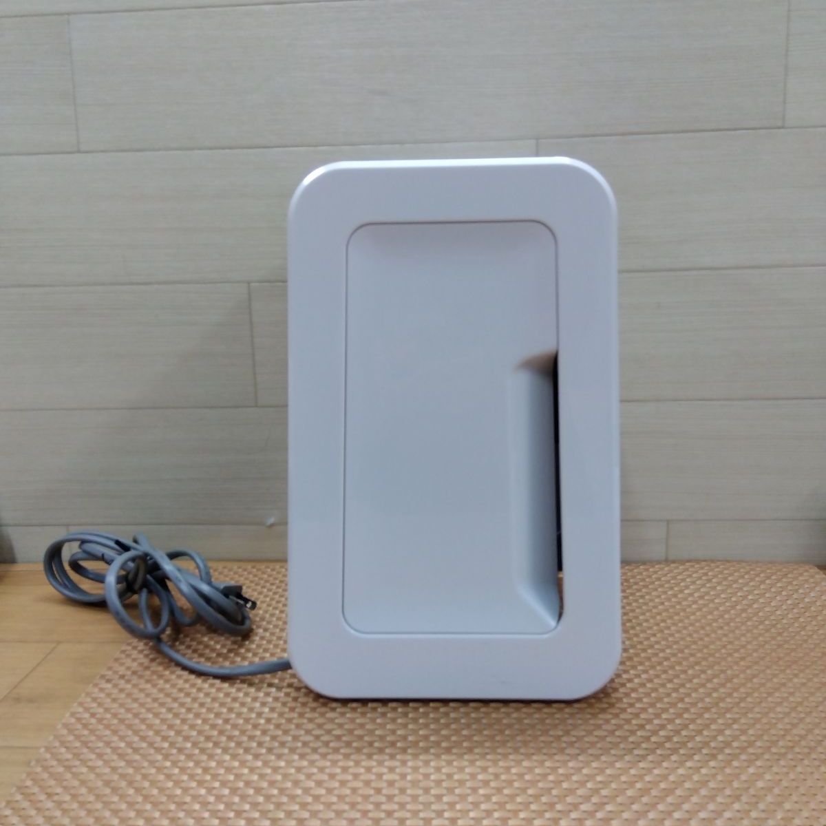 富士通ゼネラル 小型脱臭機 PLAZION (プラズィオン) DAS-15K-W 2022年