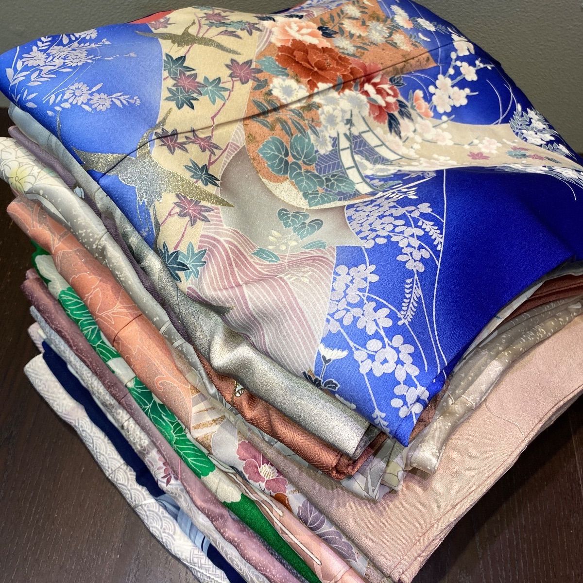 まとめ売り】正絹訪問着14枚 リメイク素材 ハンドメイド向け - メルカリ