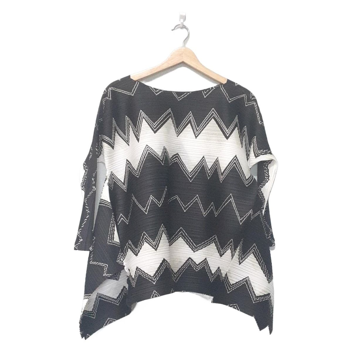 プリーツプリーズ チュニック サイズ3 L レディース 黒 アイボリー イエローグリーン クルーネック 七分袖 プリーツ 変形デザイン