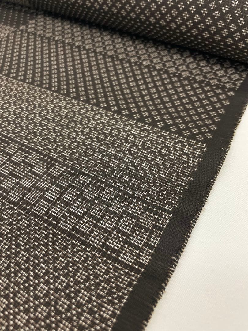 本場大島紬 古代染色純泥染 経済大臣指定伝統的工芸品 正絹 反物 T9194