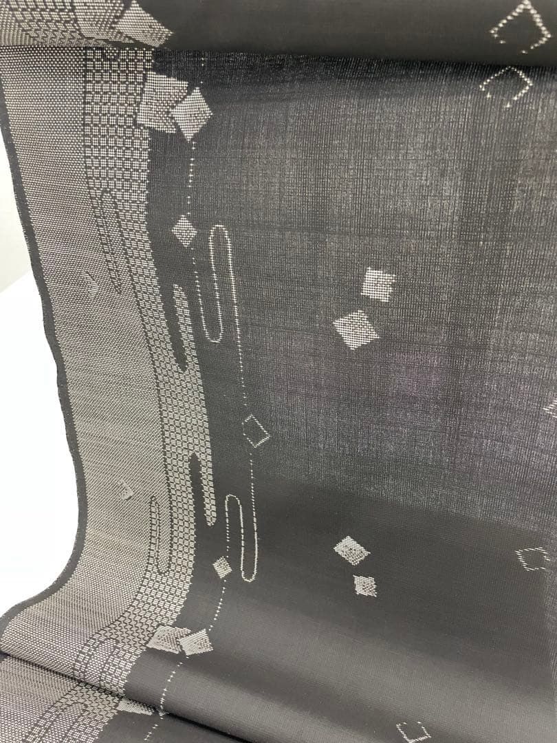 本場大島紬 通産大臣指定伝統的工芸品 古代染色 純泥染 正絹 反物 本場奄美大島紬 古代染色 純泥染 通産大臣指定伝統的工芸品 夢おり