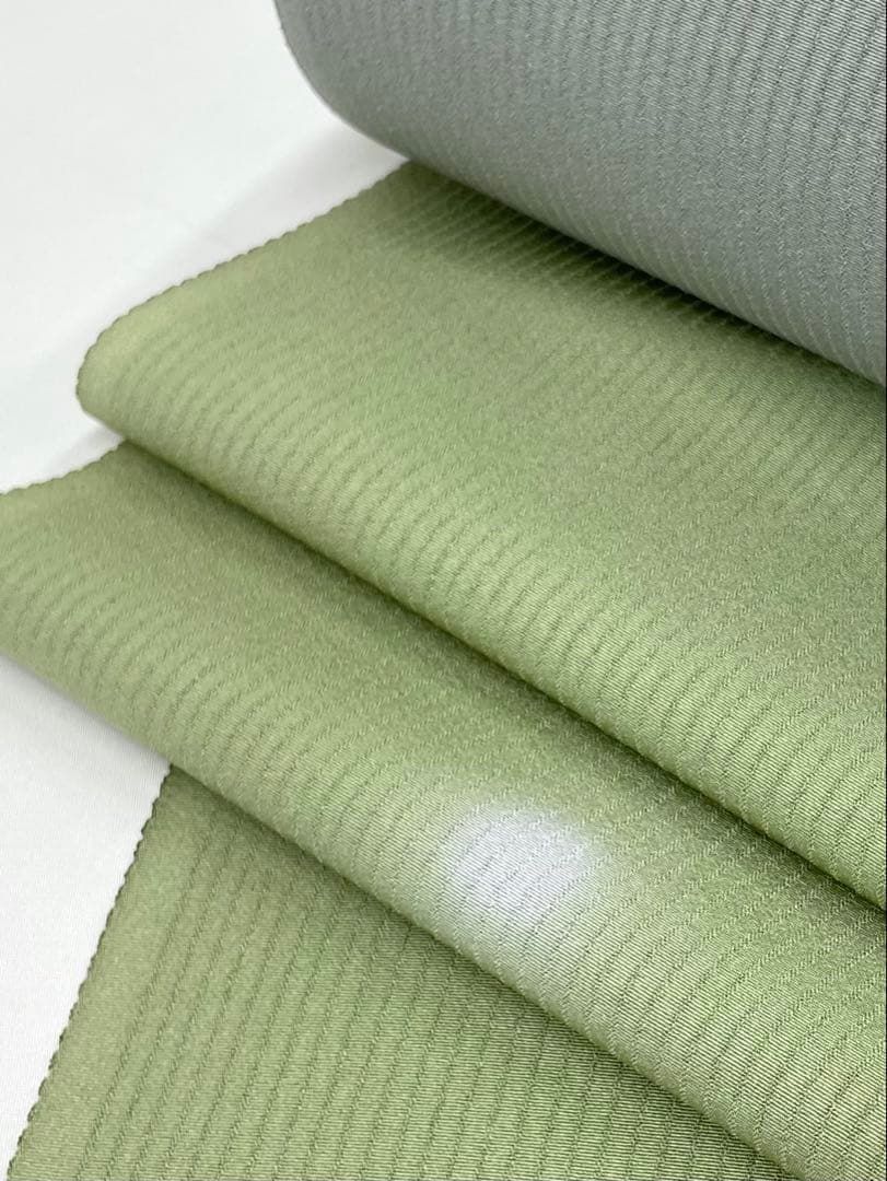 ワンランク上【小紋】蛍暈し　正絹　未使用　裄長め　⭐︎セット割引あり⭐︎ ワンランク上【小紋】蛍暈し 正絹 未使用 裄長め ⭐︎セット割引あり