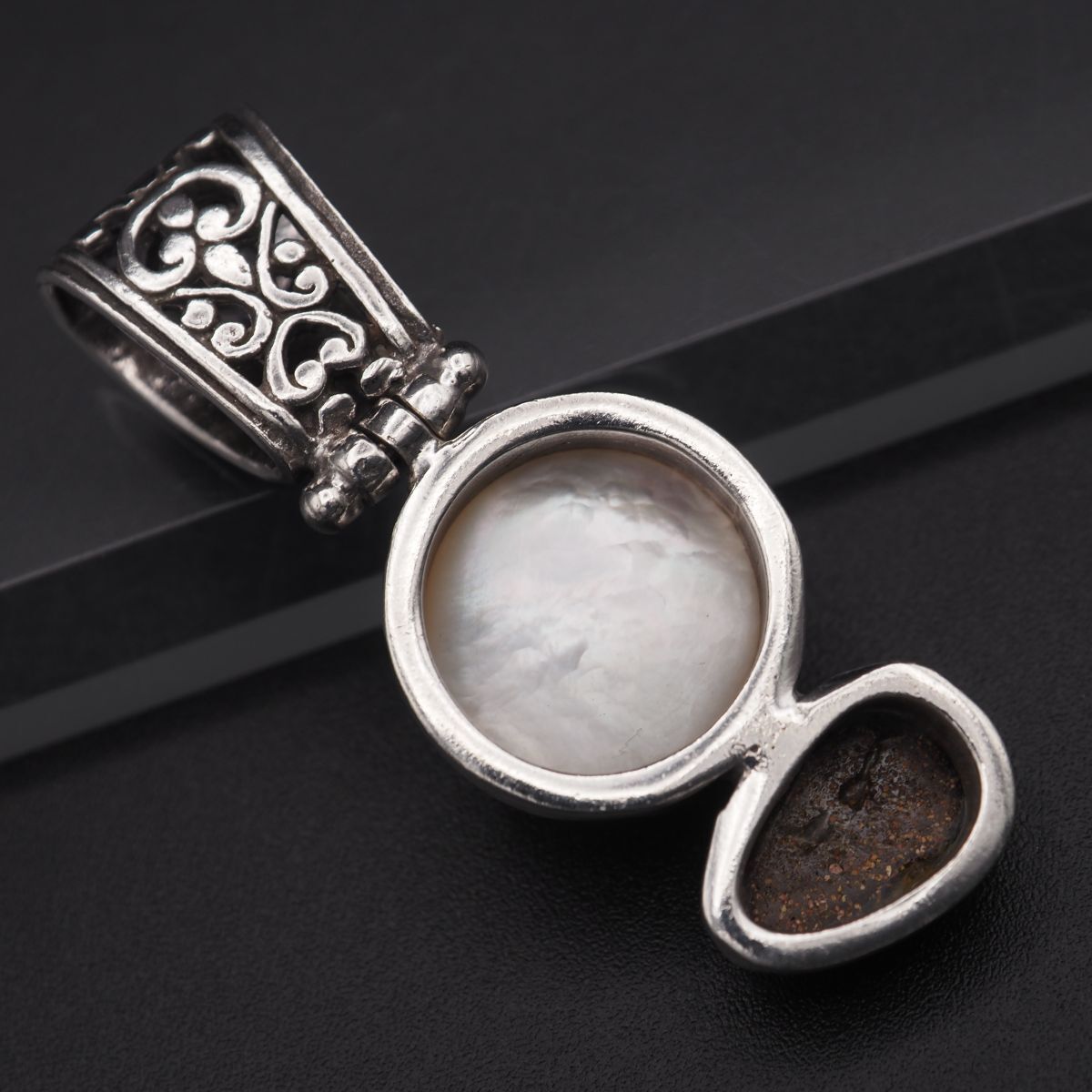 L471 マベパール 真珠 オパール ペンダント トップ 透かし彫り