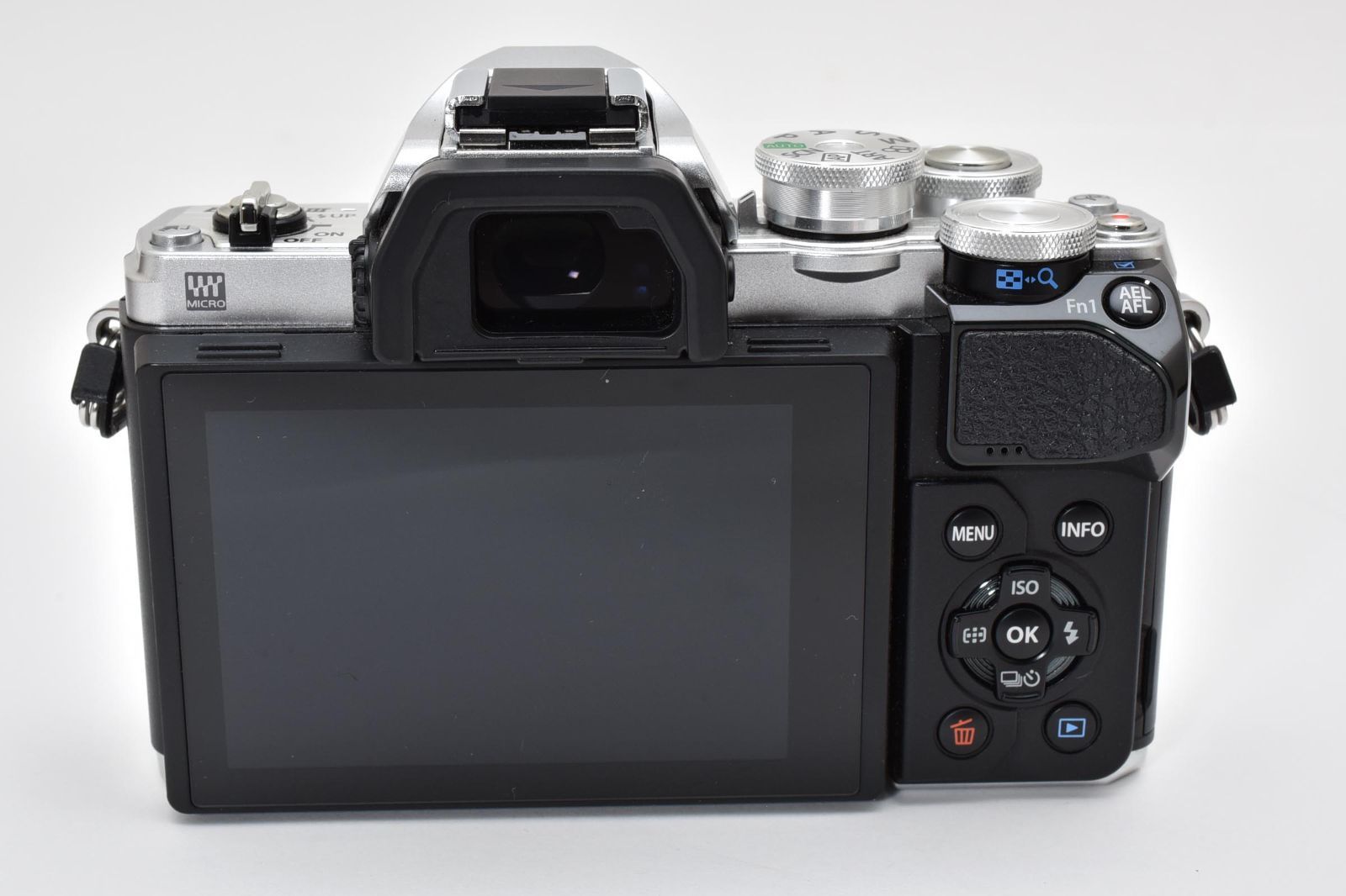 【美品・シャッター数888回】オリンパス OM-D E-M10 markⅡ 良品】OLYMPUS オリンパス OM-D E-M10 Mark III ボディ シャッター数