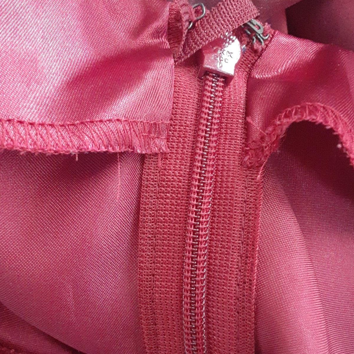 ボルドー ノースリーブ