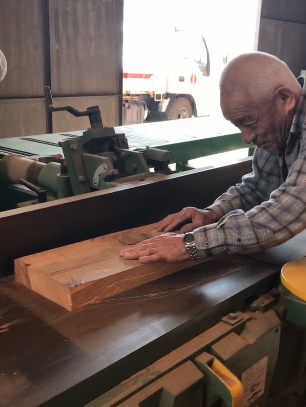 プロ愛用】《お買い得品》90歳作 榧（かや）まな板41国産天然無添加