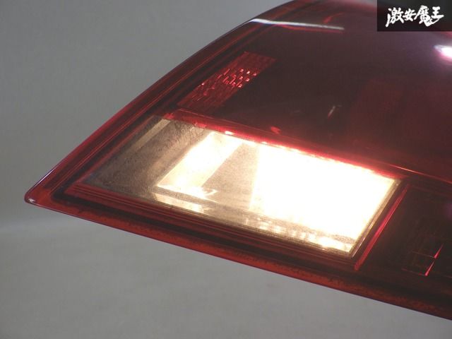 良品 @アウディ TT 8J 純正 右テールランプ 8J0945096C|か24 良品 @アウディ TT 8J 純正 右テールランプ 8J0945096C|か24 良品