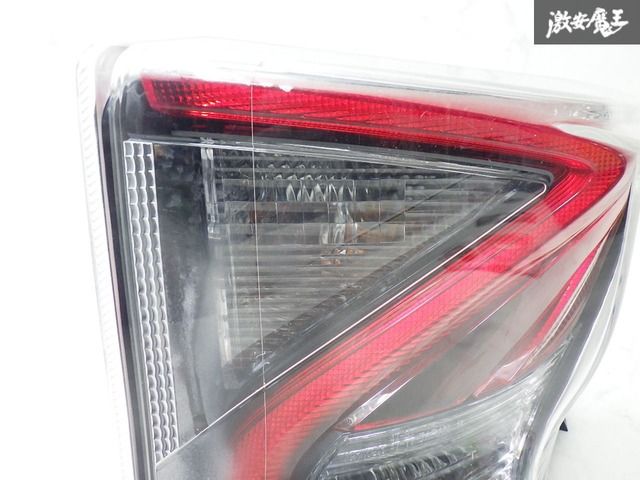 トヨタ 純正 ZVW50 ZWV51 ZVW55 50 プリウス 前期 LED テールライト