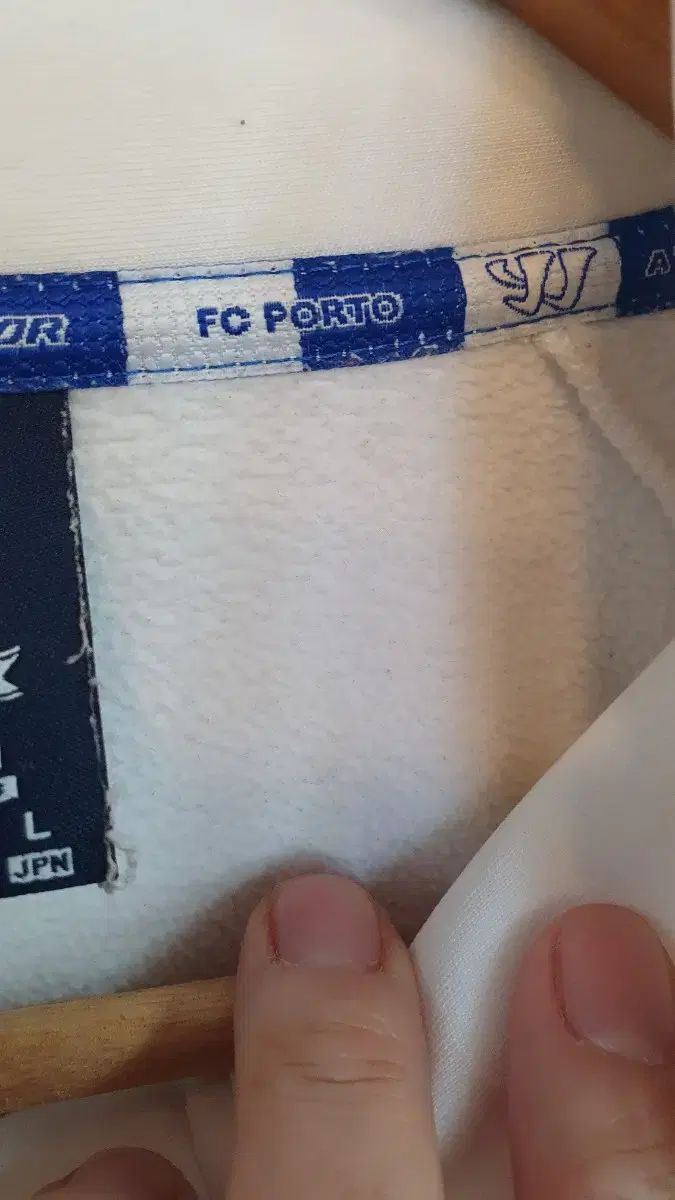 トラックジップアップ