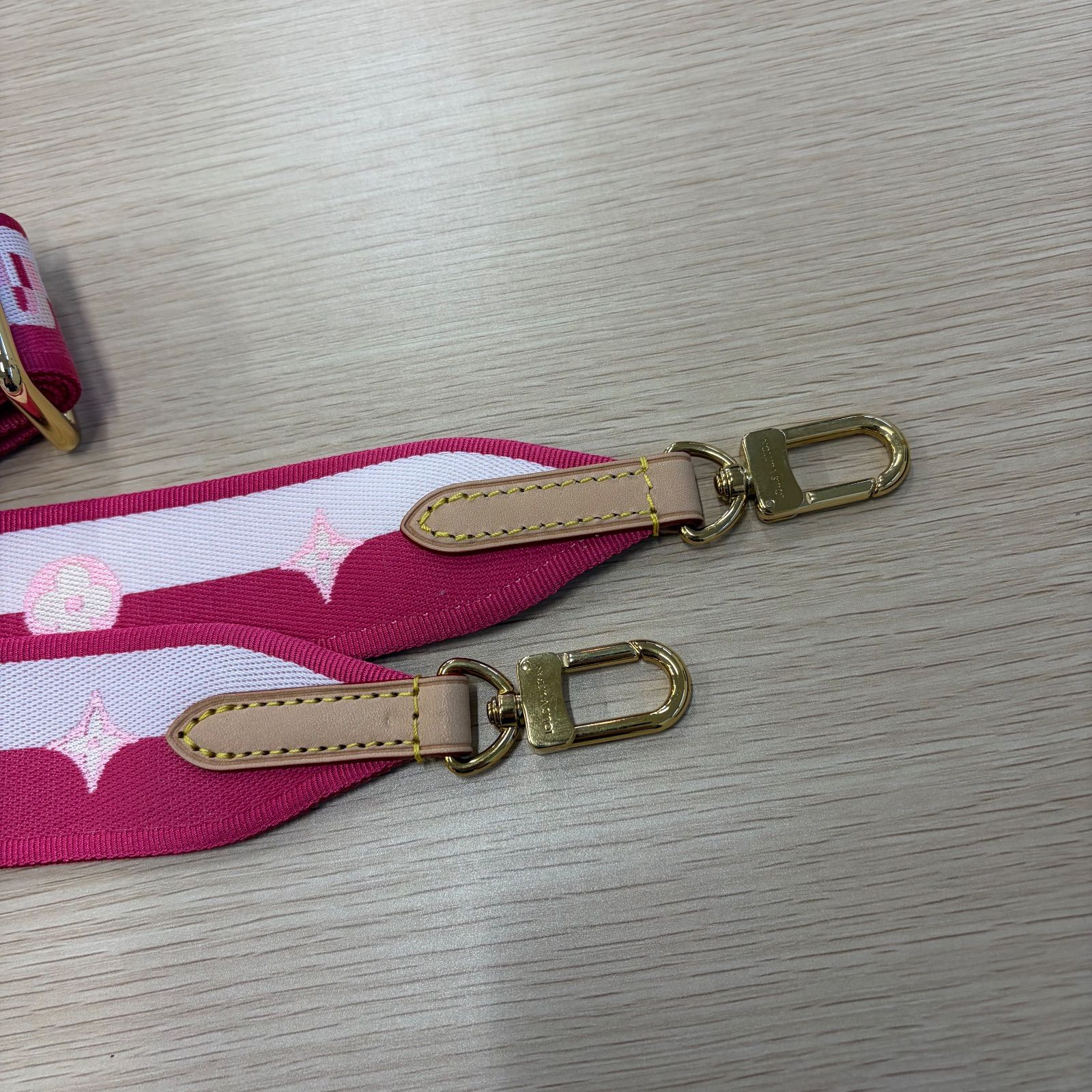 ルイヴィトン ショルダーストラップ キャンバス ピンク
