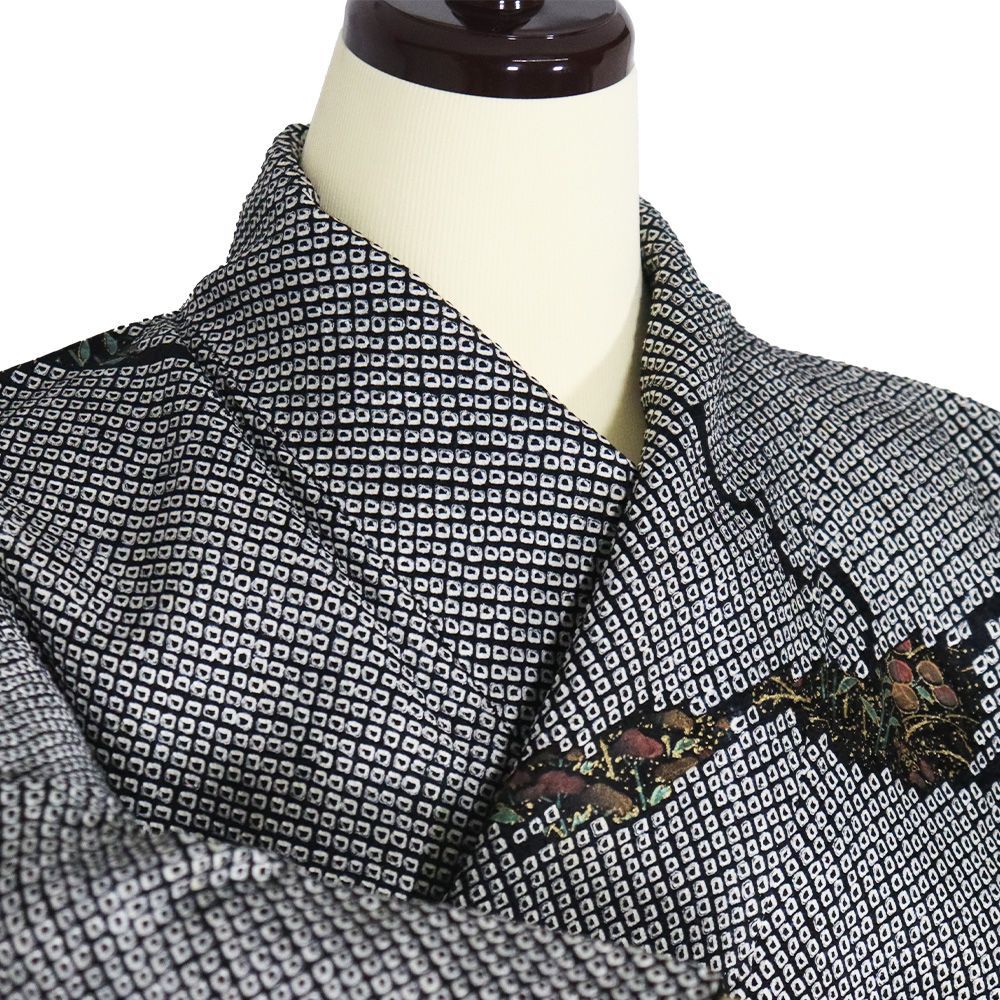 総絞り訪問着 袷 正絹 白 黒 金彩 万寿菊 南天 オミナエシ Sサイズ