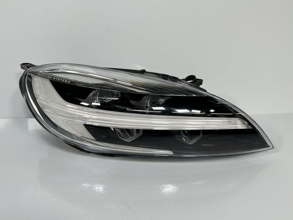 MB系 ボルボ V40 後期 純正 右ヘッドライト ヘッドランプ 右ライト RH