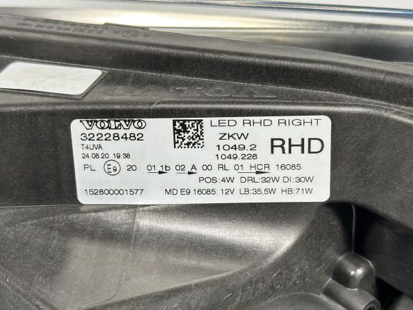 MB系 ボルボ V40 後期 純正 右ヘッドライト ヘッドランプ 右ライト RH