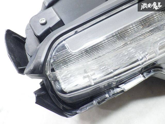 ☆ヤリスクロス MXPB10 Z ☆左デイライト ウインカーランプ 52-328