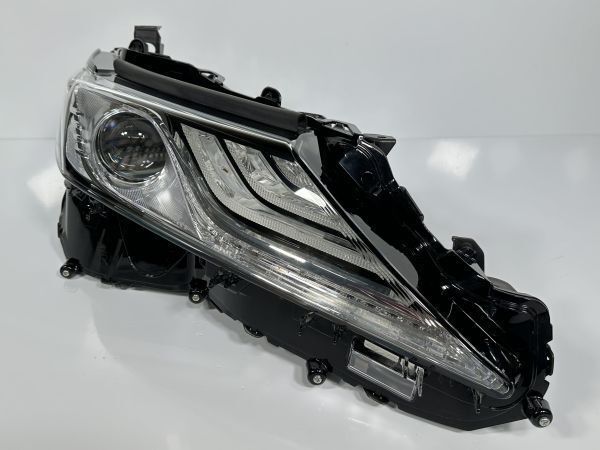 AXVH70 カムリ 前期 右ヘッドライト LEDコンピューター 
