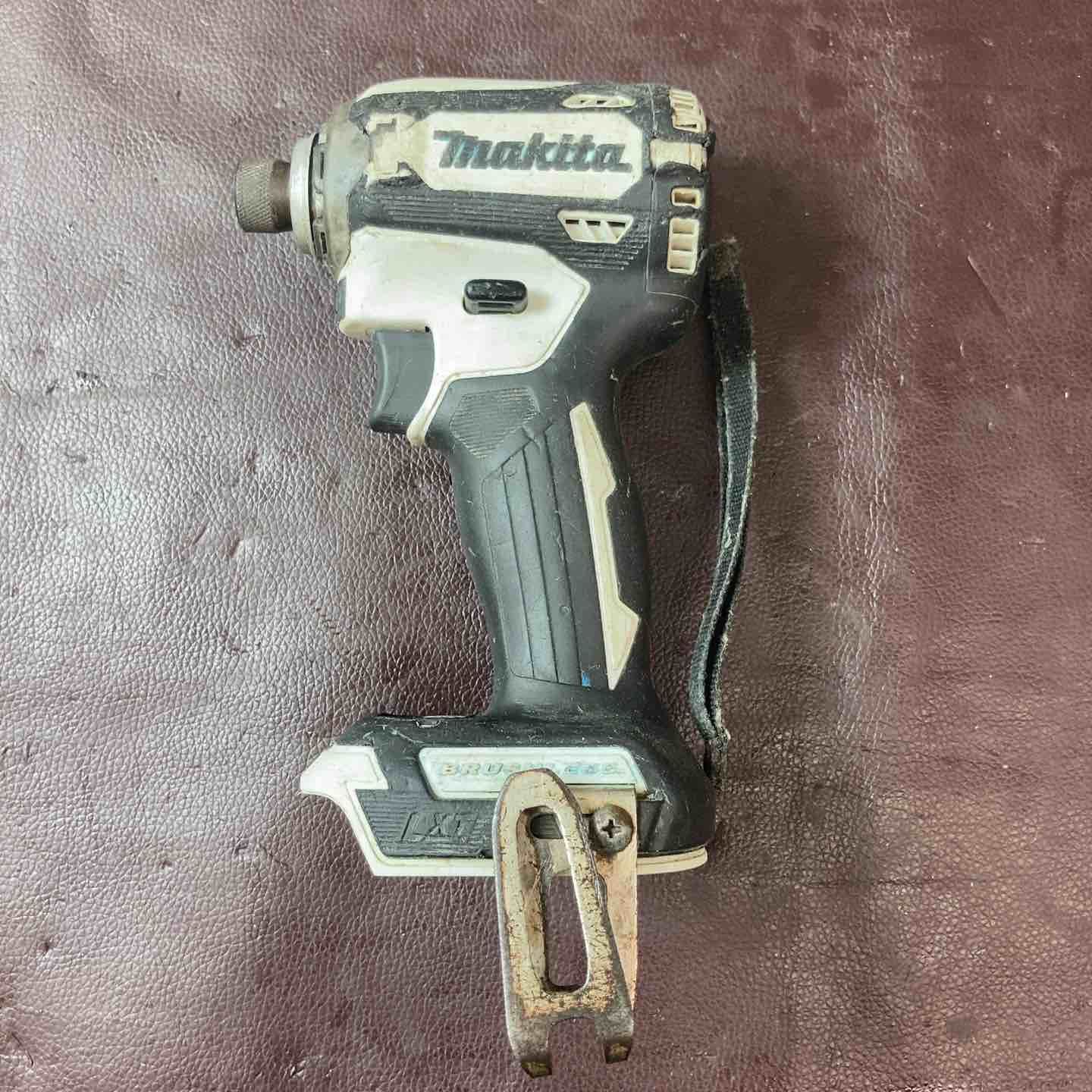 V コードレスインパクトドライバー