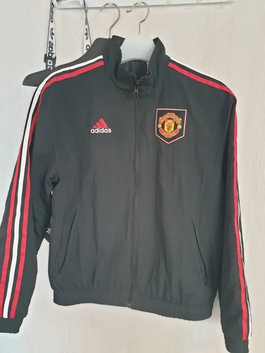 アディダス マンチェスター ユナイテッドFC アンセム リバーシブル