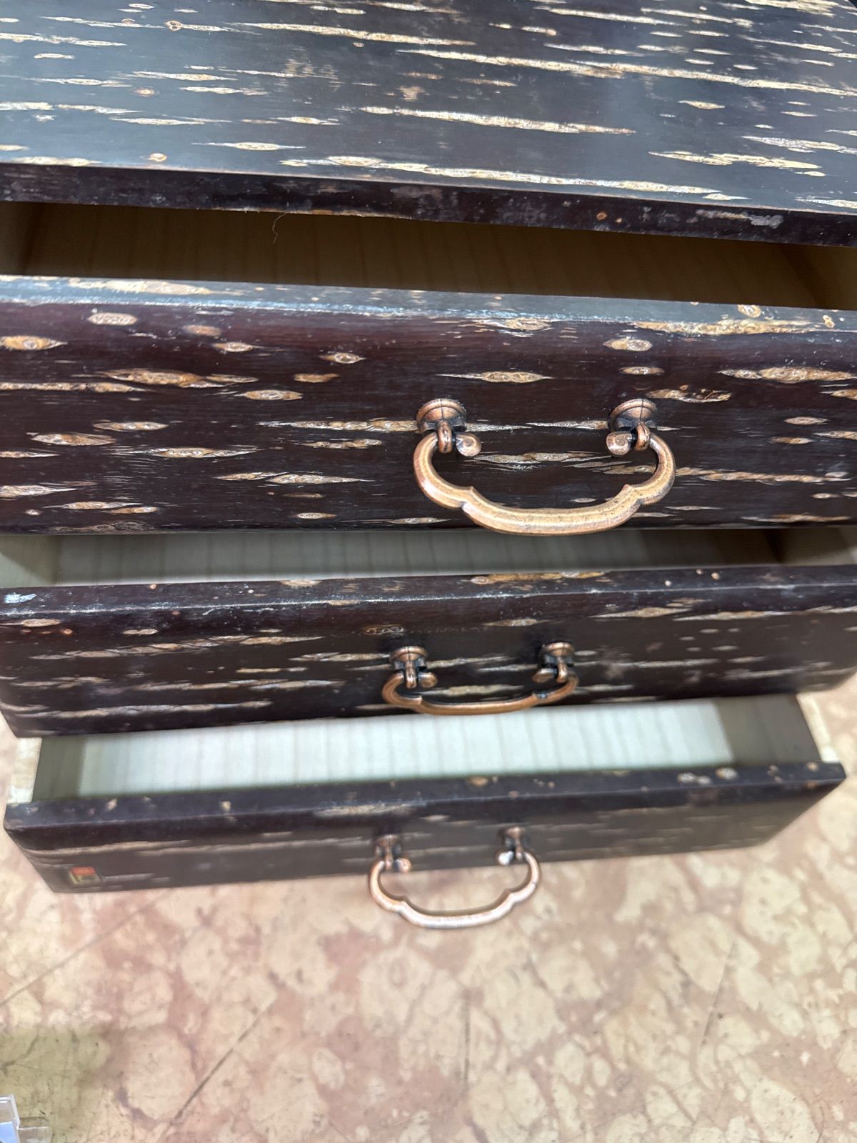 秋田 伝統工芸品 樺細工 3段 小引き出し - メルカリ