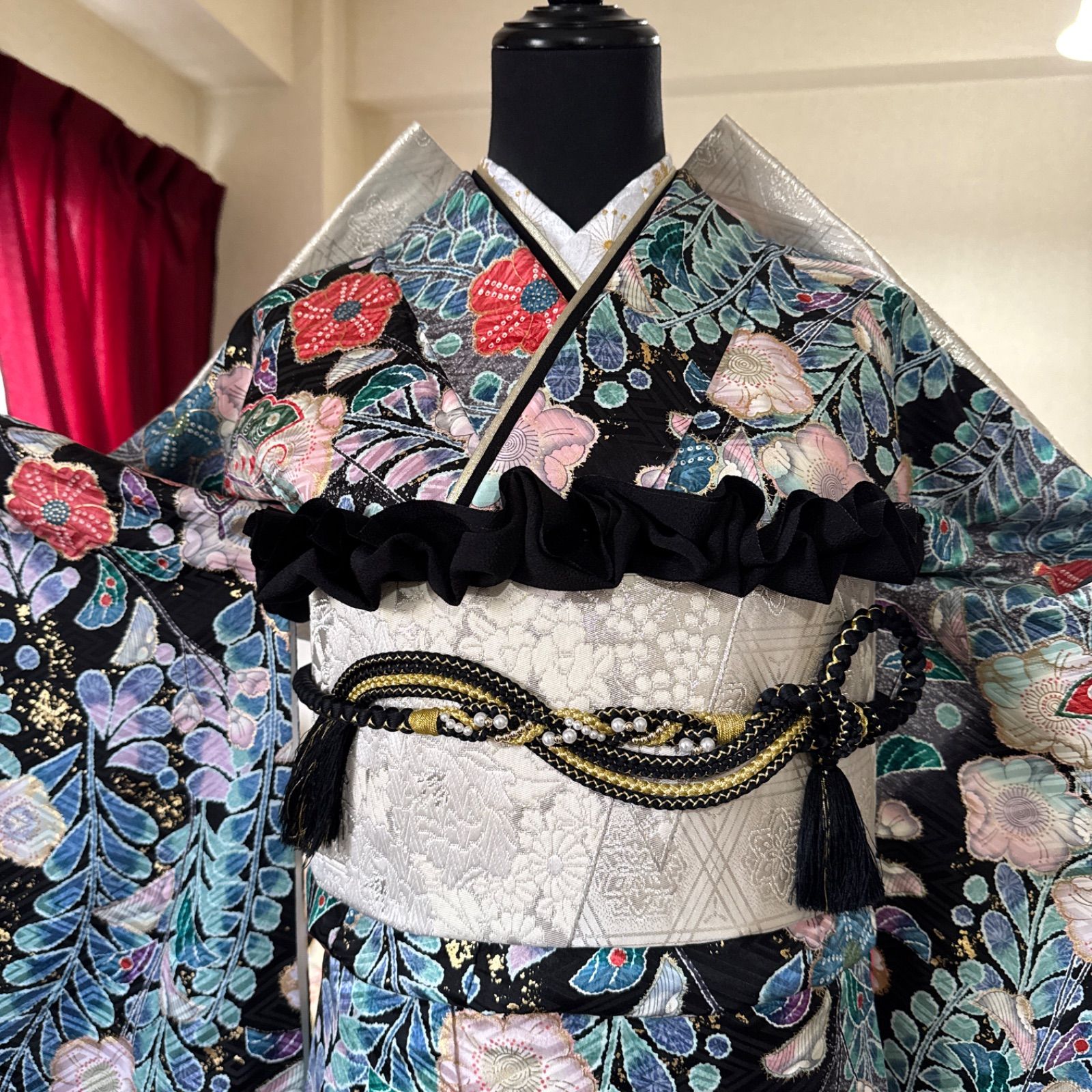 豪華振袖セット(4点)・袋帯・半衿・重ね衿・正絹・辻が花・舞蝶・金彩