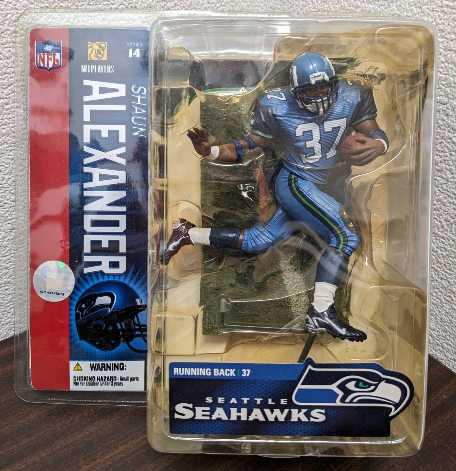 未開封◎NFL Shaun Alexander 37 SEAHAWKS フィギュア - メルカリ