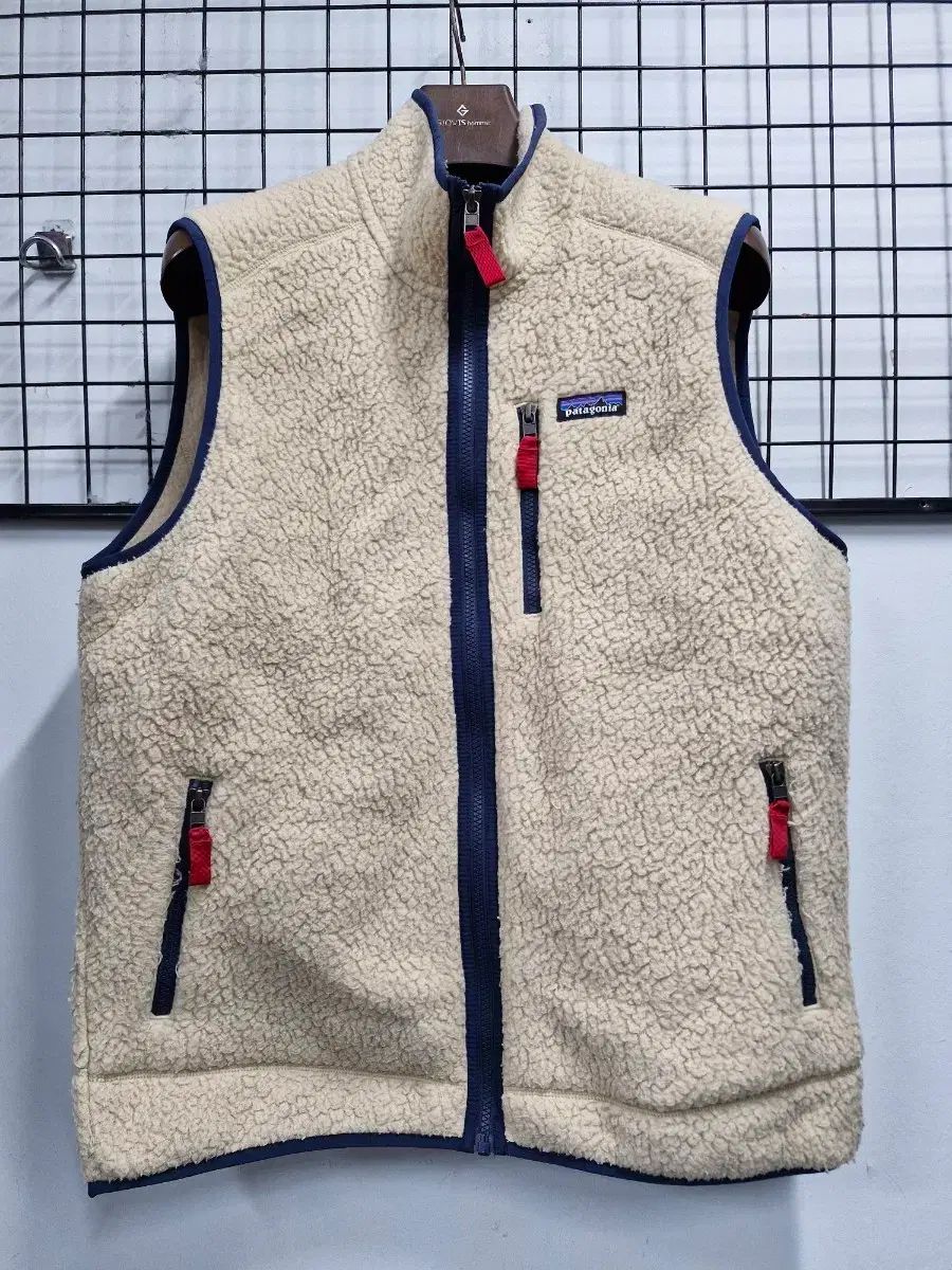 100 L パタゴニア レトロ ファイル ベスト アイボリー