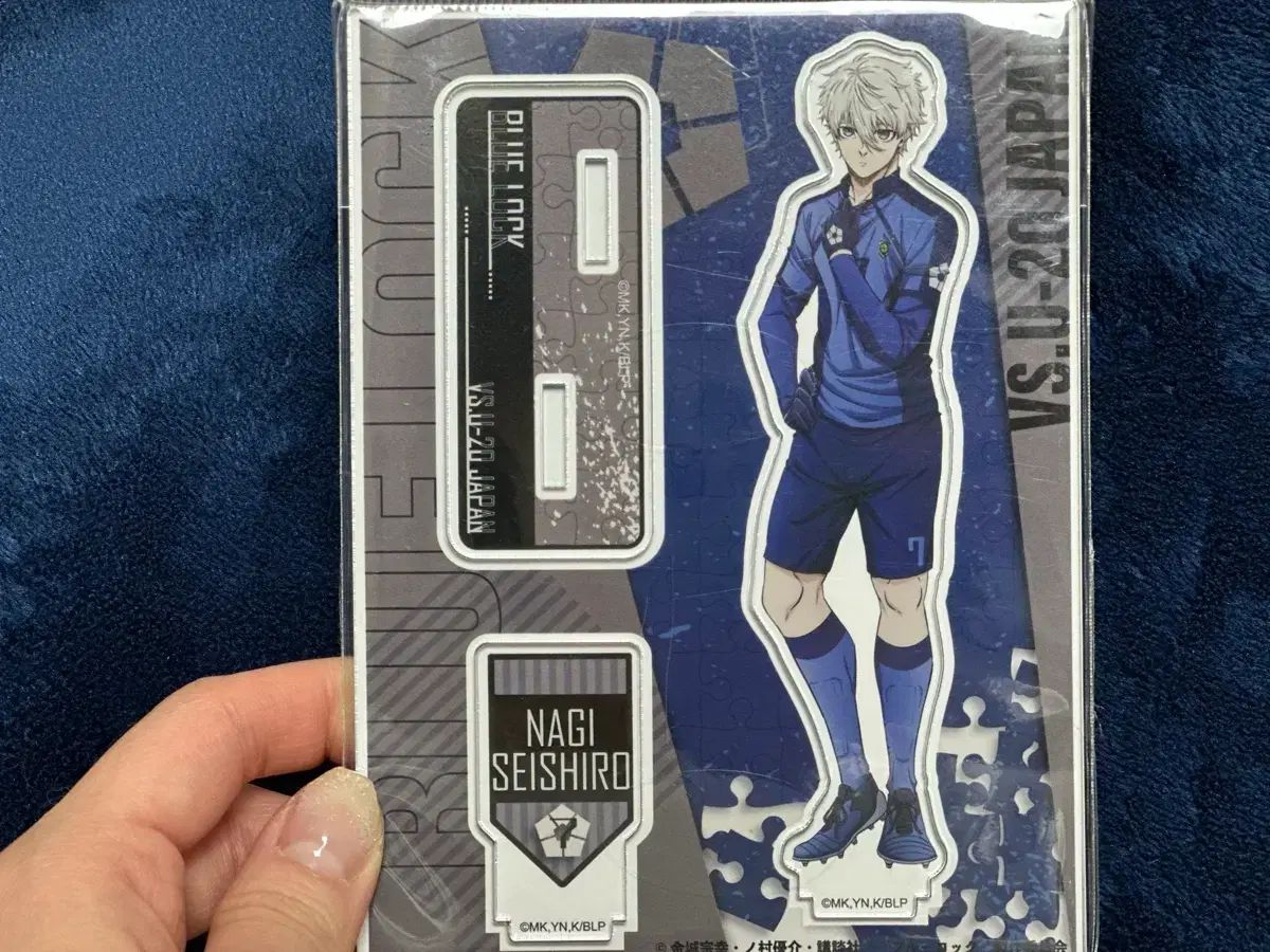 ブルーロック 凪 誠士郎 アクリルスタンド + バッジ セット 新品