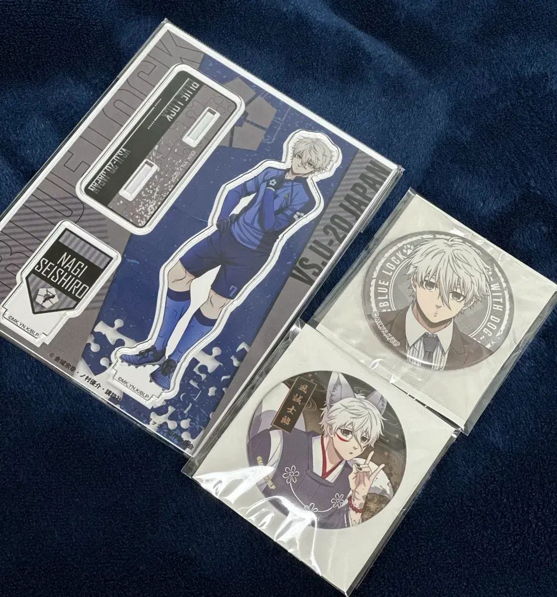 ブルーロック 凪 誠士郎 アクリルスタンド + バッジ セット 新品