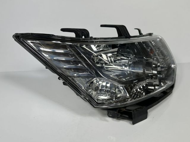 三菱　デリカD5 CV-5W ￼前期　ヘッドライト 左右　HID バラスト付 デリカD:5/D5 CV1W/CV2W/CV4W/CV5W 純正 前期 右 ヘッドライト AFS無