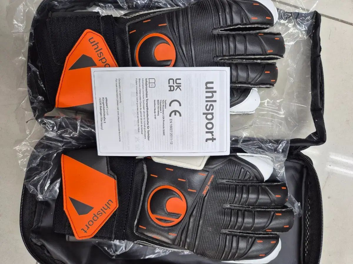 Uhlsport ゴールキーパー手袋 ブラック オレンジ
