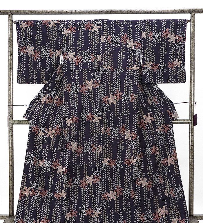 小紋 ポリエステル さんび 枝垂れ桜 身丈164 cm 裄丈65 リサイクル 着物 c 4100