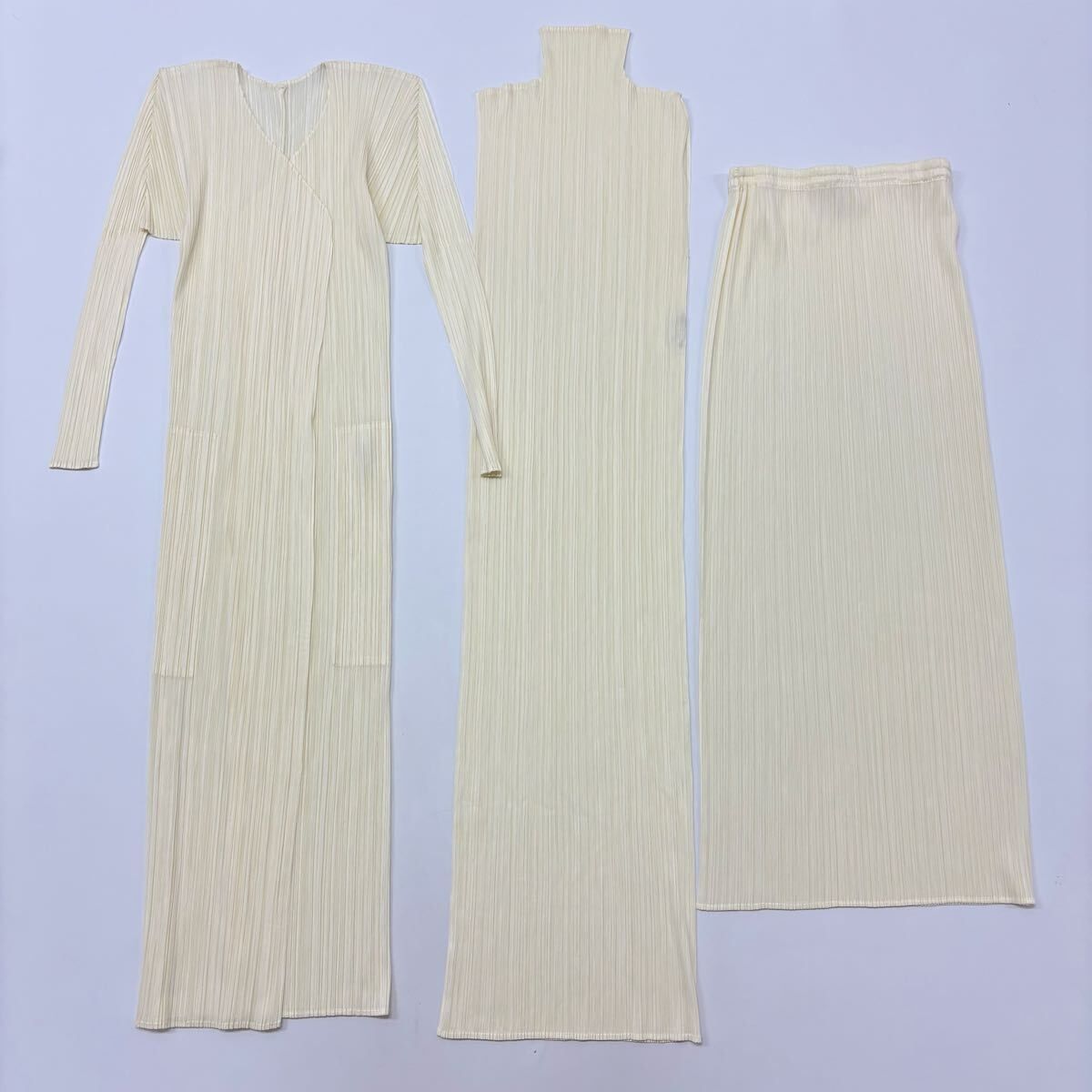 【真香さま専用】イッセイミヤケ　プリーツプリーズ　ロングワンピース　カーディガン プリーツプリーズのカーディガン