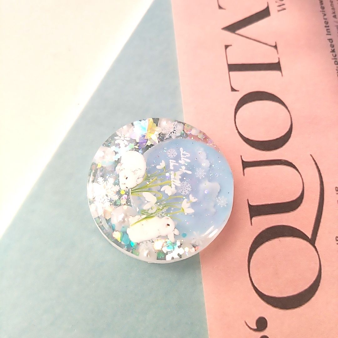 No.4232 スノードロップとうさぎ レジンヘアゴム - メルカリ