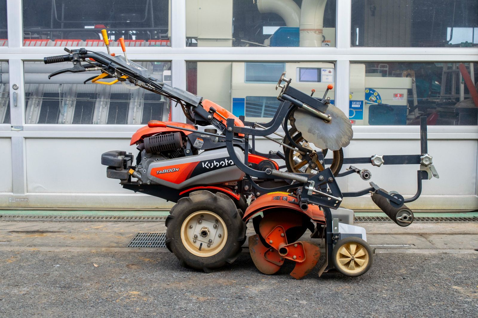 埼玉発 クボタ 管理機 TA 800 N 7 1馬力 ガソリン マルチャー マルチシート幅 950 mm 操向クラッチ切り替え装置 耕運機 耕耘機 耕うん機 家庭菜園 藤木農機