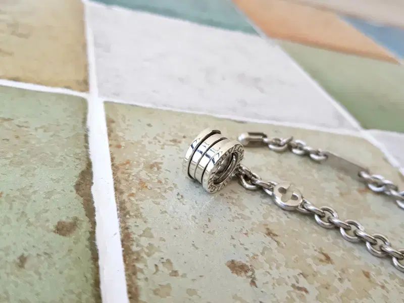 1 キーホルダー