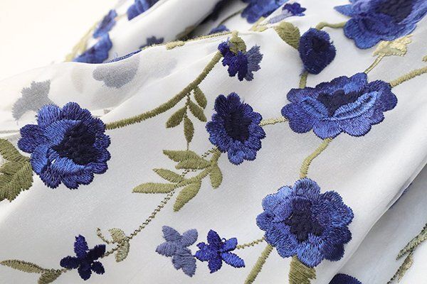 美品* NEMIKA by Leilian ◇ 天海祐希さん レリアン50周年 CM 花刺繍