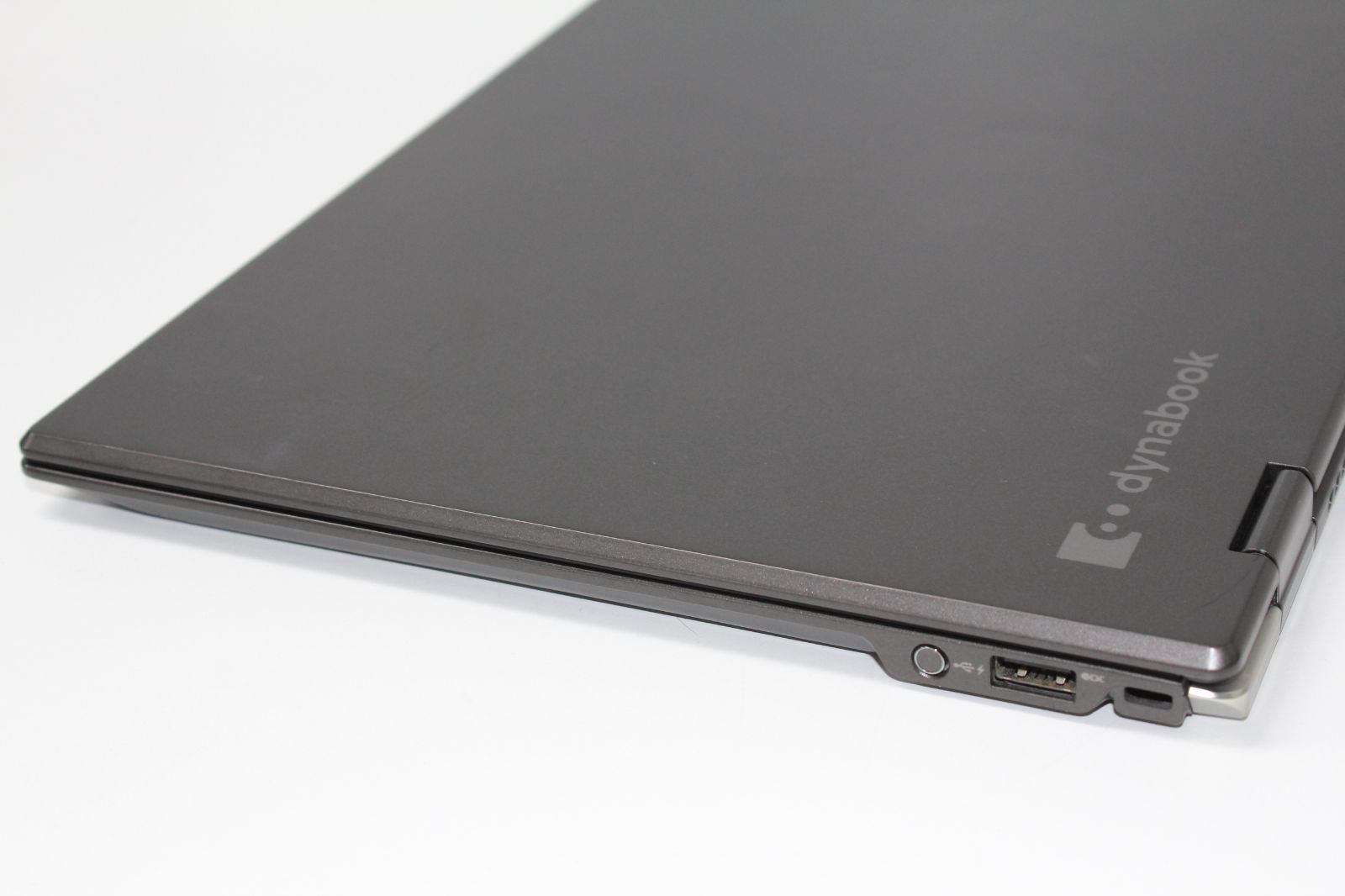 東芝Dynabook ノートPC V82/FL i7 タッチパネル中古動作品 中古ノートPC】東芝〈dynabook V82〉Intel Core i7/SSD512GB/メモリ8GB