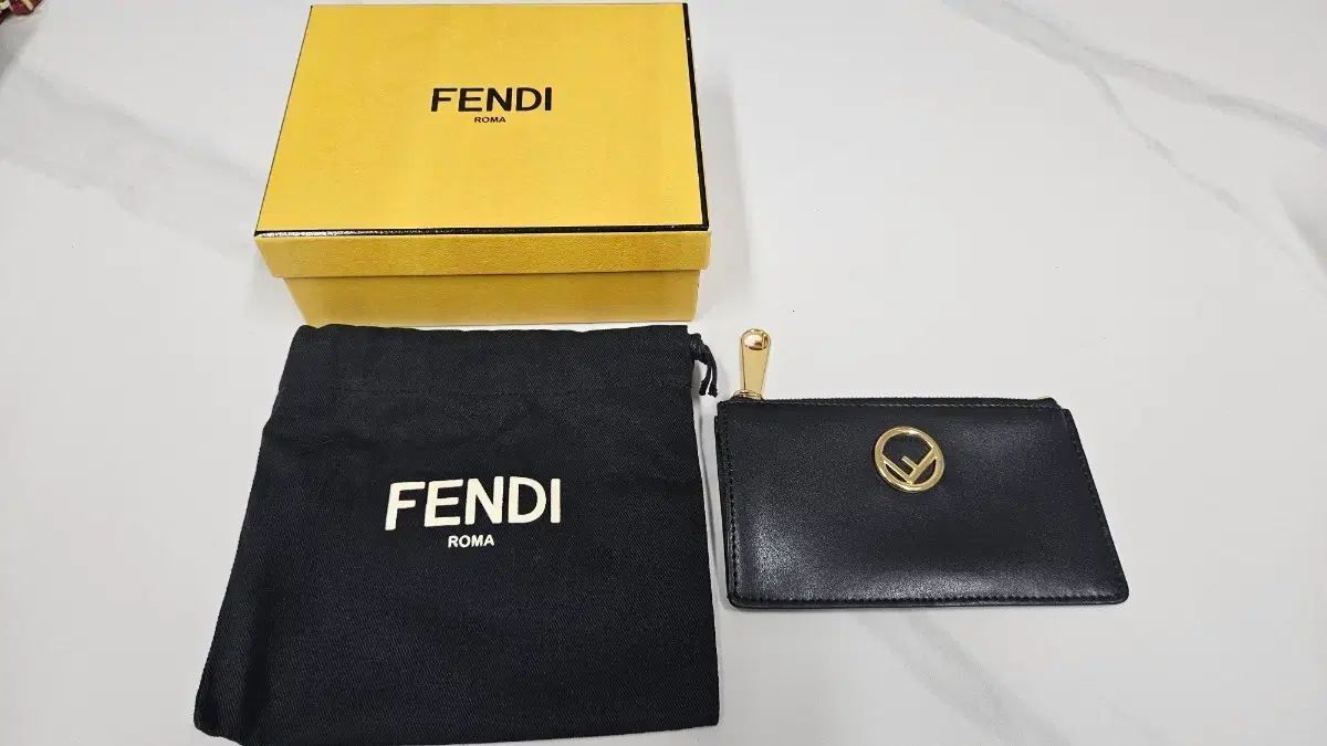 FENDI フェンディ ブラック カードウォレット ボックス お買い物バッグ