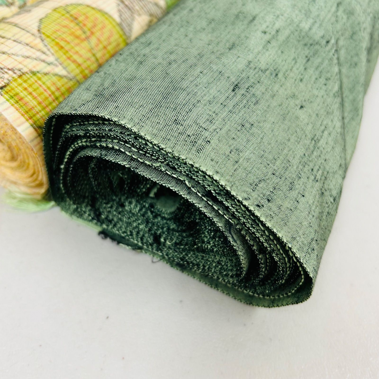 大島紬　反物　4点まとめ売り 大島紬 反物 正絹 4本 反物まとめ売り リメイク材料 m-712 - メルカリ