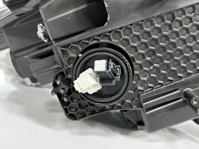 シエンタ Zグレード MXPL10G MXPC10 純正 右ヘッドライト 右ライト LED