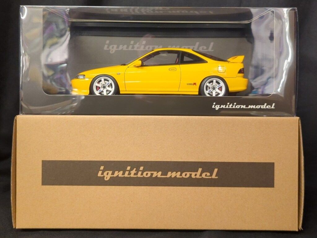 ignition model 1 18 Honda INTEGRA DC 2 TYPE R Yellow