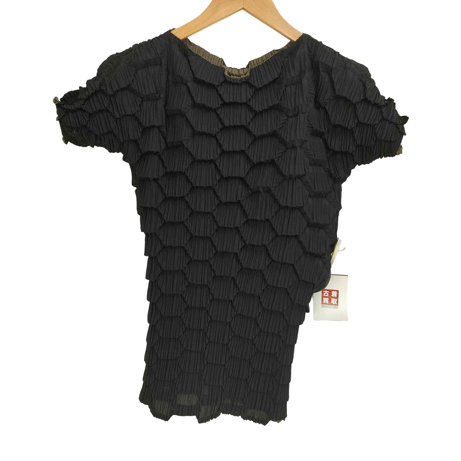 イッセイミヤケ ISSEY MIYAKE リバーシブル ウロコ 3 D 立体プリーツカットソー レディース 表記無