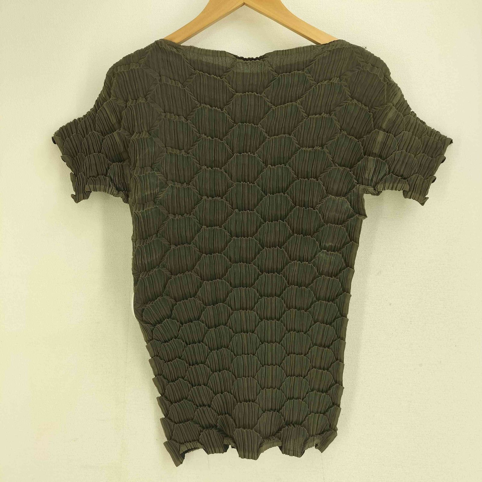 D 立体プリーツカットソー