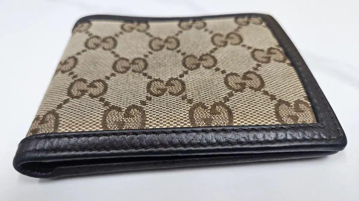 グッチ GG パータン 二つ折り財布 ブラウン