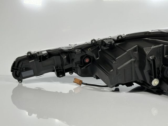 カローラツーリング ZRE212W ZWE211W ZWE214W 純正 右ヘッドライト 右