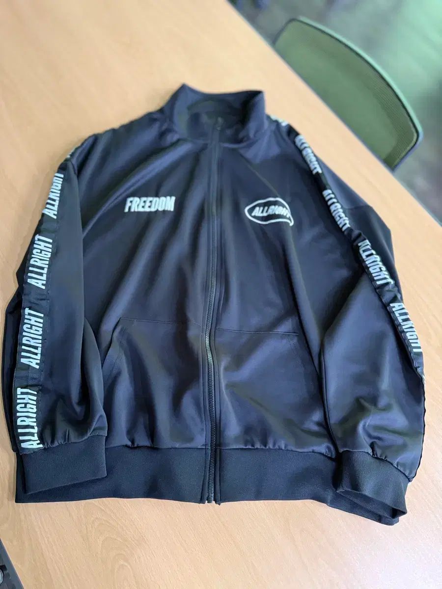 DOM ALLRIGHT レタリング ジャージ ジャケット ブラック