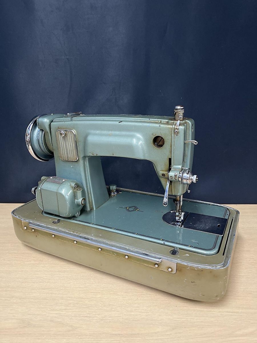 ジャンク品】 brother ブラザー ミシン アンティークミシン ☆ - メルカリ